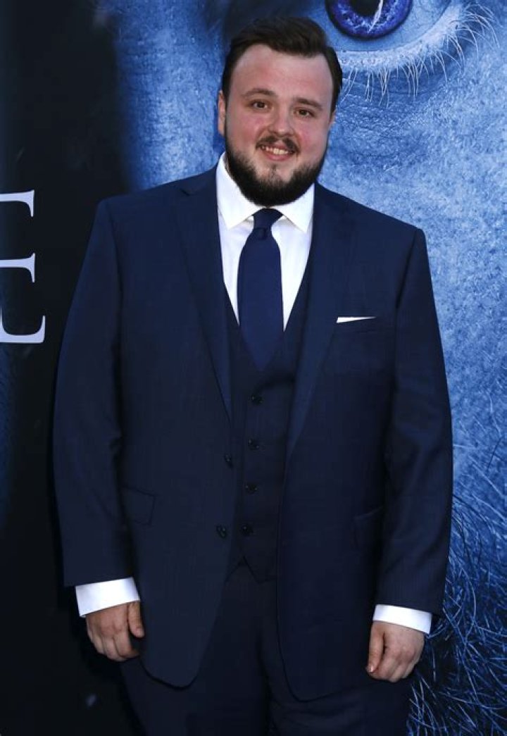 All About John Bradley! Age, Net Worth, Relationship, Career