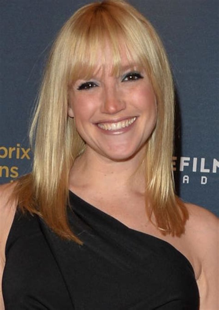 Stephanie Anne Mills
