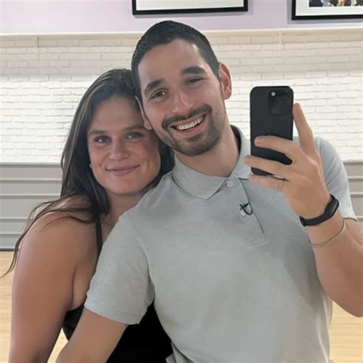 Taneth Gimenez: Husband, Boyfriend, Age, and Bio