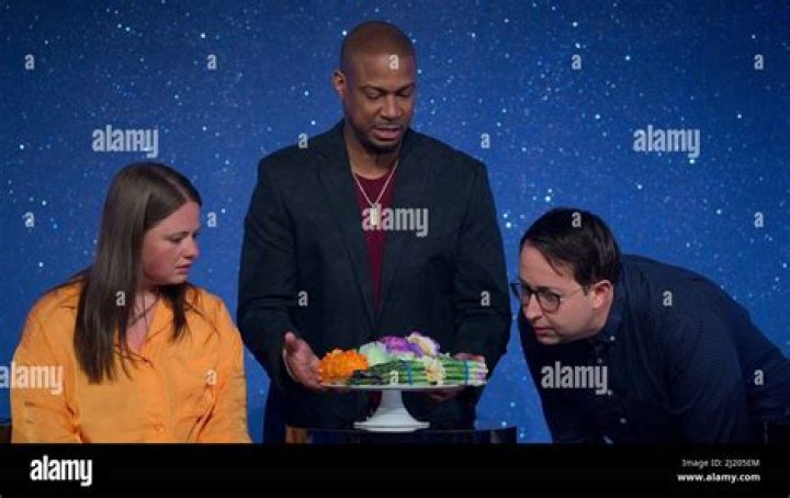 TikTok Star Courtney Parchman As A Judge In Is It Cake