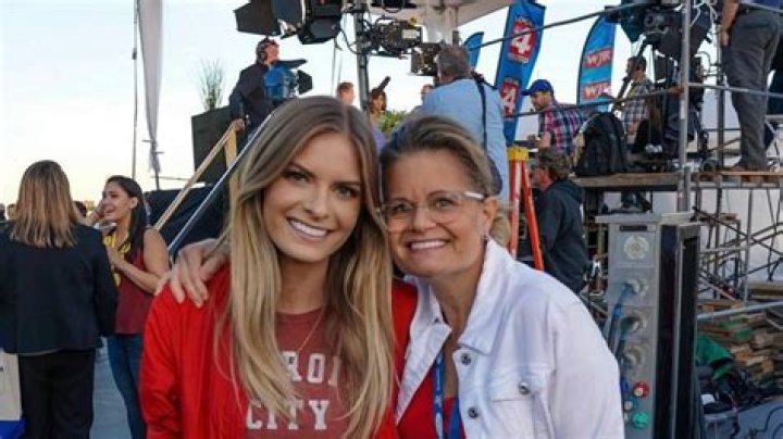 Who Are Edward And Janis Duski | Meet Lauren Duski Parents